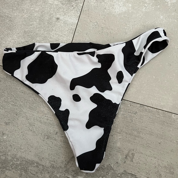 COWPRINT BIKINI THONG BOTTOM - Picture 1 of 2